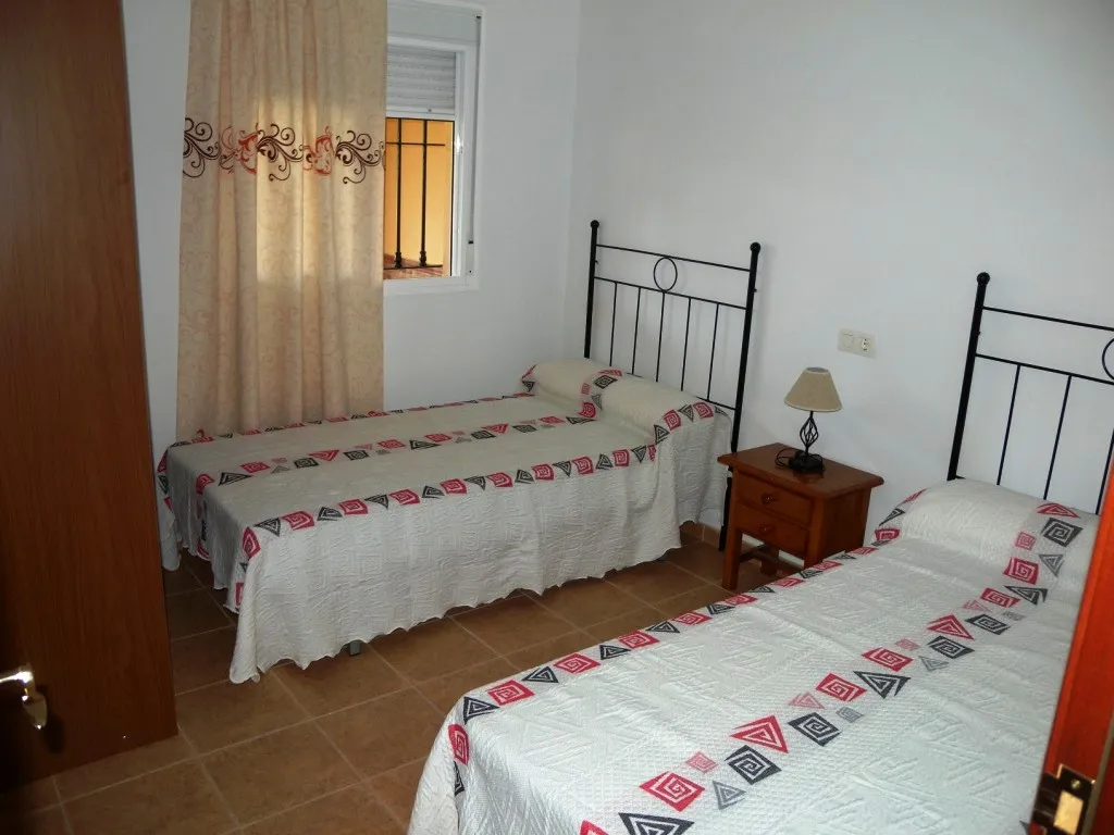 e2f44164-1c9d-40a2-9bf8-c11b12b9a470