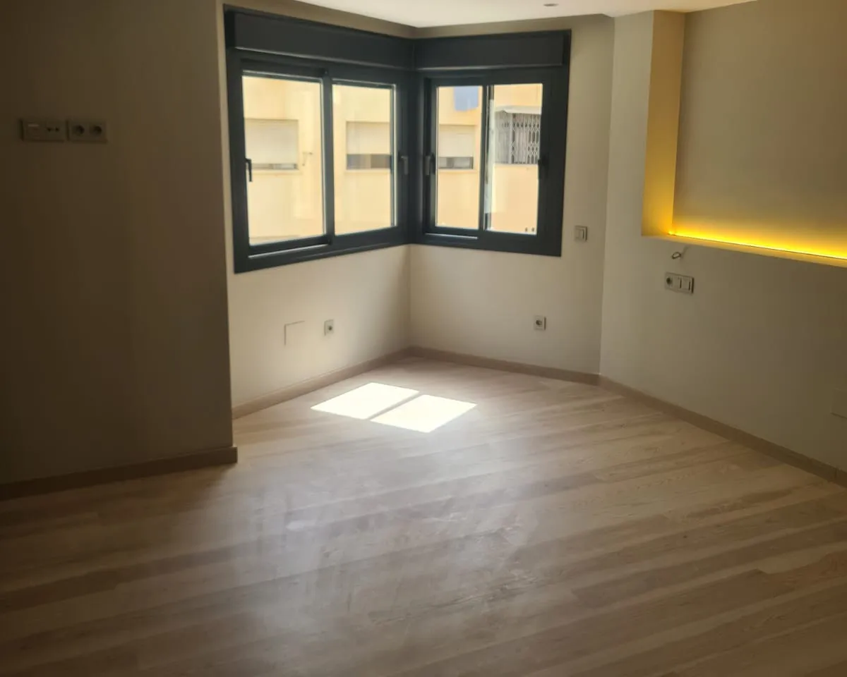 19457002-6c48-4906-a1fb-5343c3e4e11b