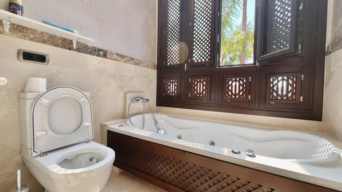 2a9df9a0-c0a8-461e-817a-4a882c9e4bbb