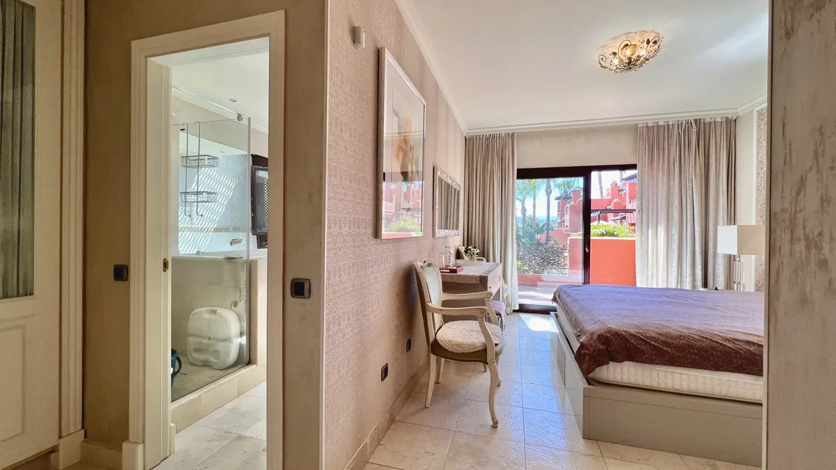 721e22a4-a156-487b-a6fd-f8e71596b360