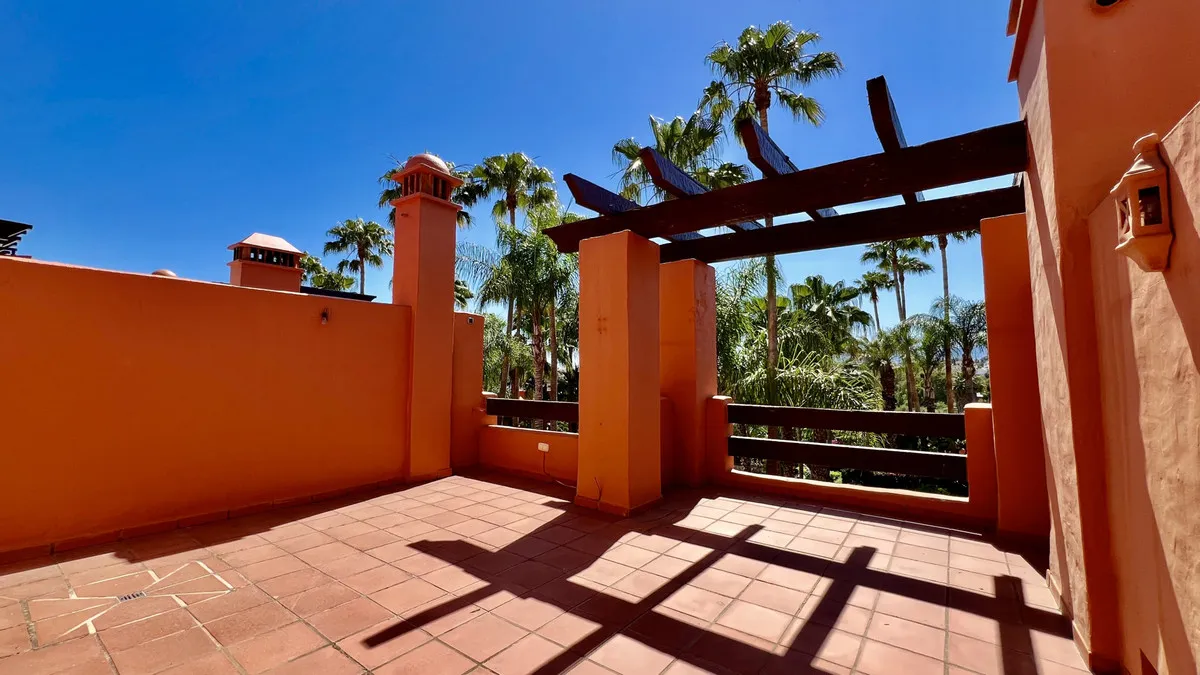 76dd5d1f-02e9-4ba9-94c5-68d20509640c