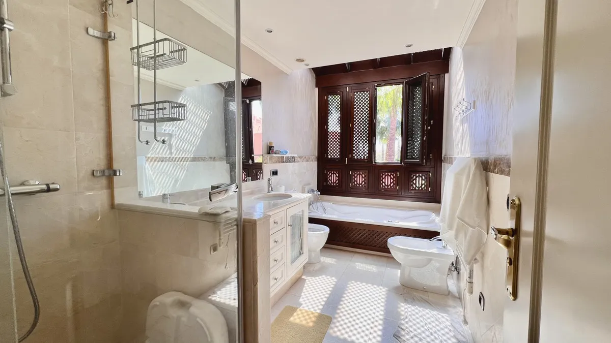 929121d3-cab6-4e49-8675-7ab6e7a06b70