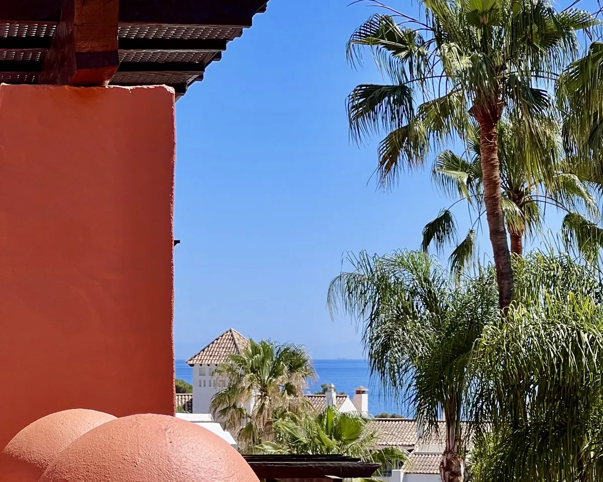 a718a842-e63e-4821-8356-c2765c44f259