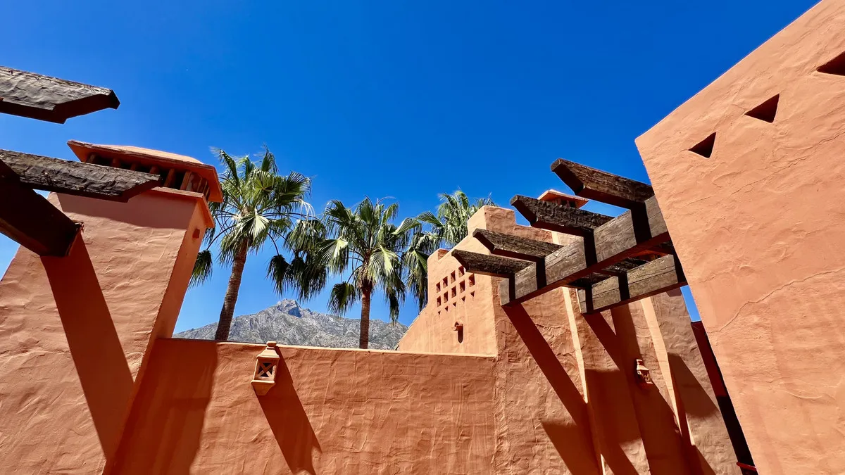 e061e4fd-4e22-4a4e-88f4-d2daf337c6dc