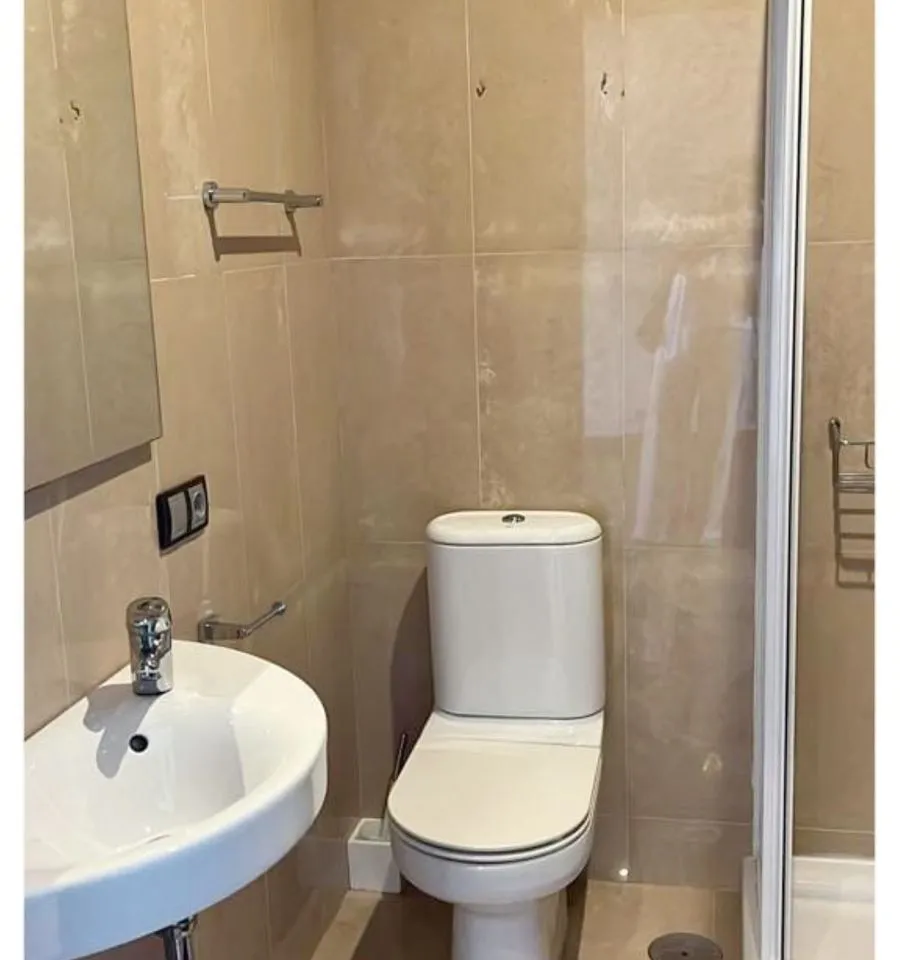 e275a128-61f9-48c5-9ab5-9c1484d4e036