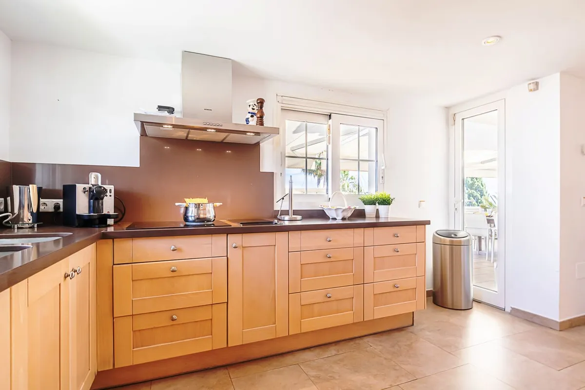 14901472-75f7-4dc6-b746-033bc885c154