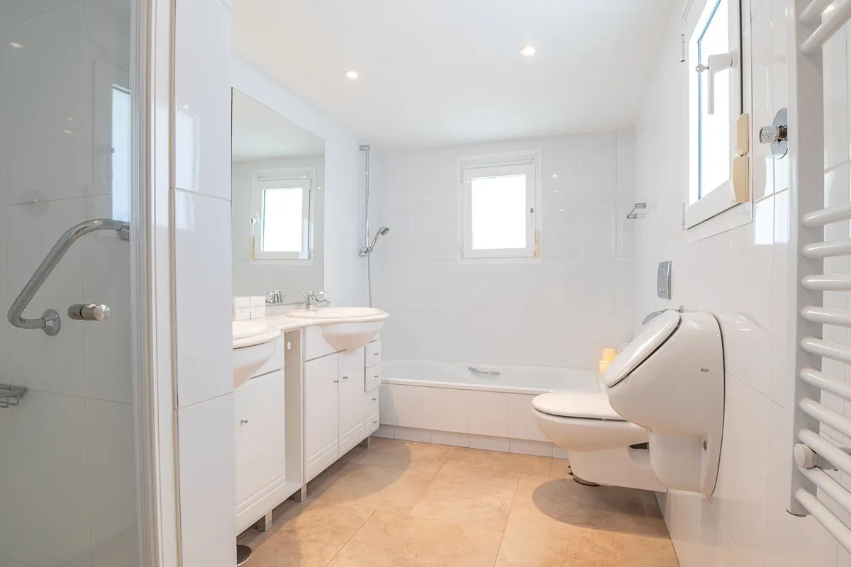 6553cdb7-1c00-4f27-8c23-884ae8ba5c49