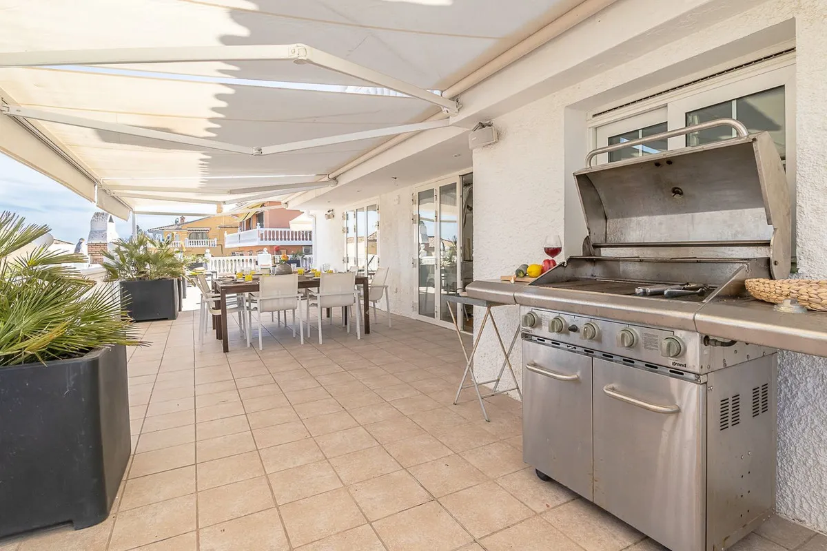 779cf889-778d-418e-b7d9-e4c7e1a0c1aa