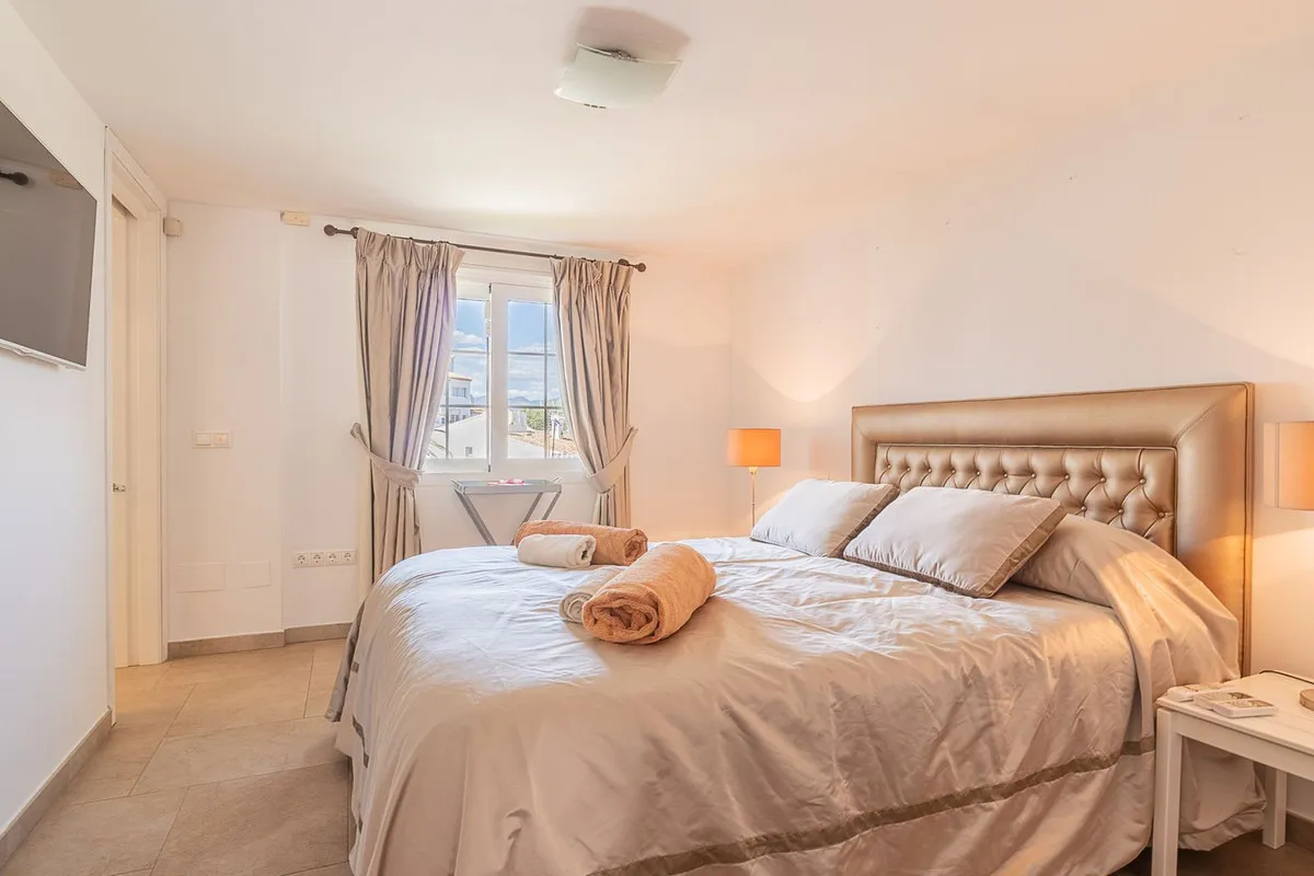 a2e34599-c3af-48e7-855a-b353667bf19d