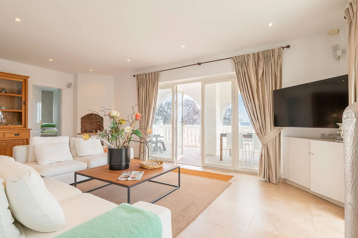 cc5585e5-ca05-4ad2-b1ea-7146b653044c