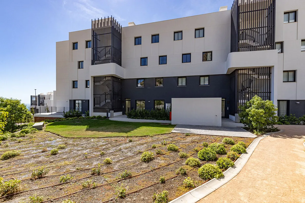 6e237874-7638-4cdb-8507-c6b1083677fa