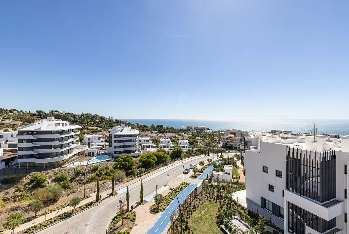 7932b7e1-7333-4c4b-b42e-a1bcb3007222