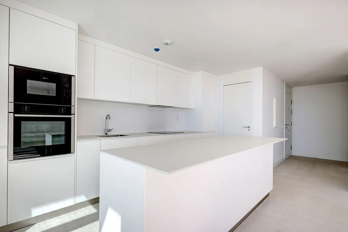 a5266d63-efce-4c87-ba3d-ebfbd10dfb38