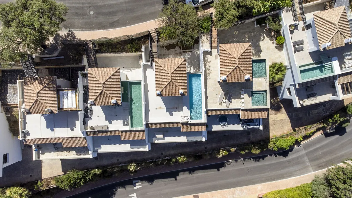 3d9e134e-7628-4b19-b885-f440e4c1b41f