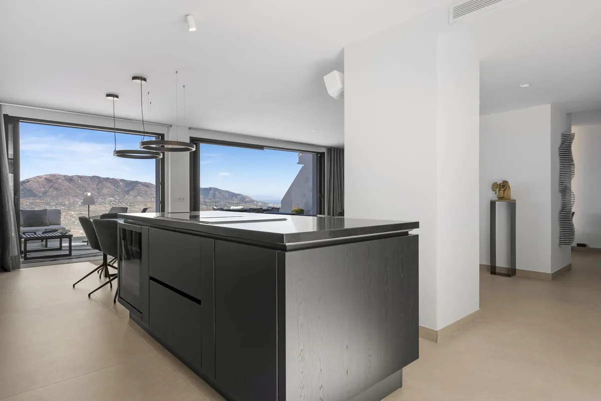 84d53559-17e0-4360-8ddf-cd252764b055