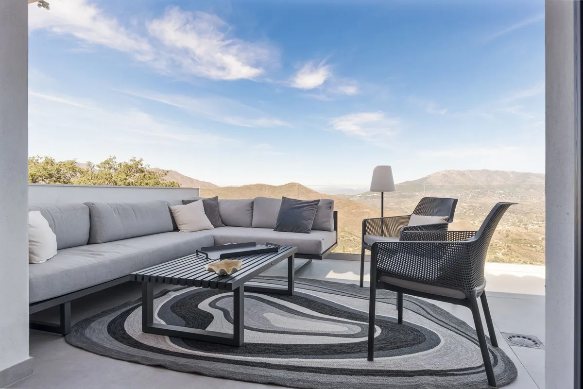 8c7cb01e-cbd5-4051-b537-20ac27899e8d