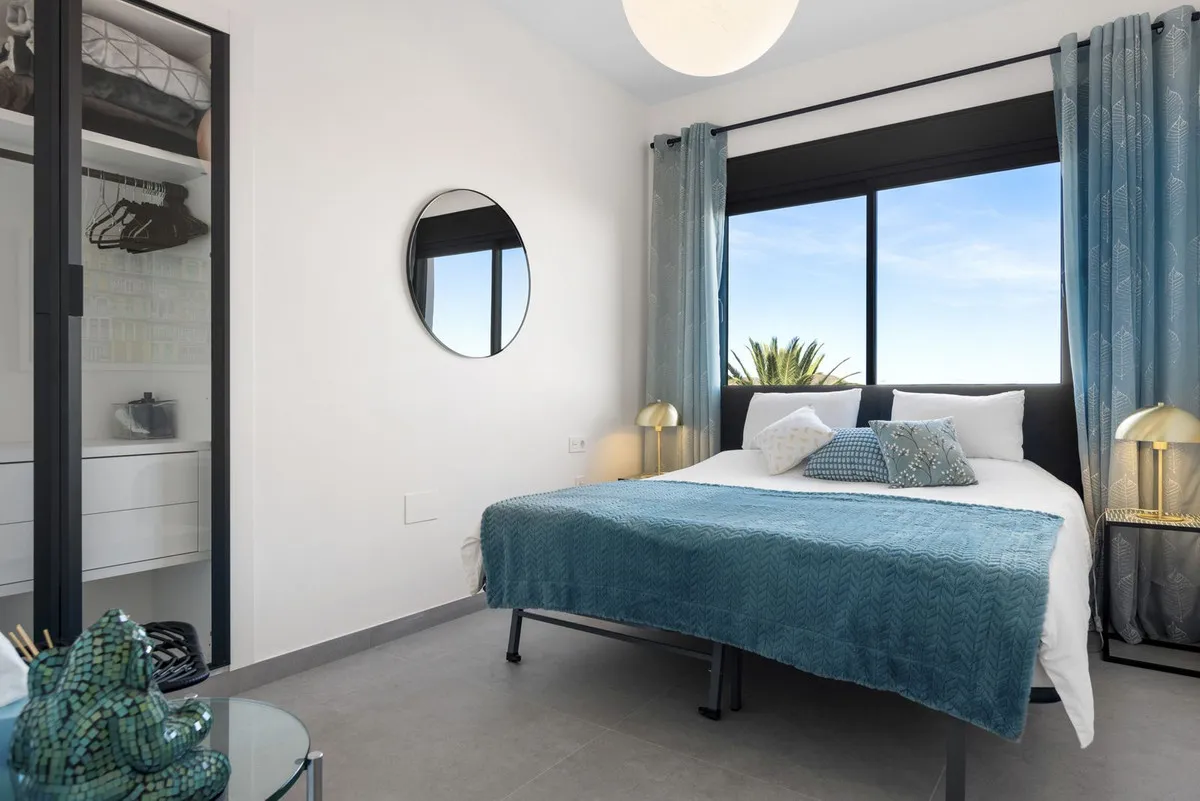 bdedb576-b24d-40e6-a718-594d7d49783f