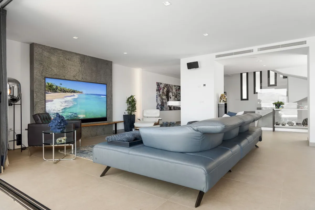 f16c5162-e975-42d7-8bd2-990d50961e85