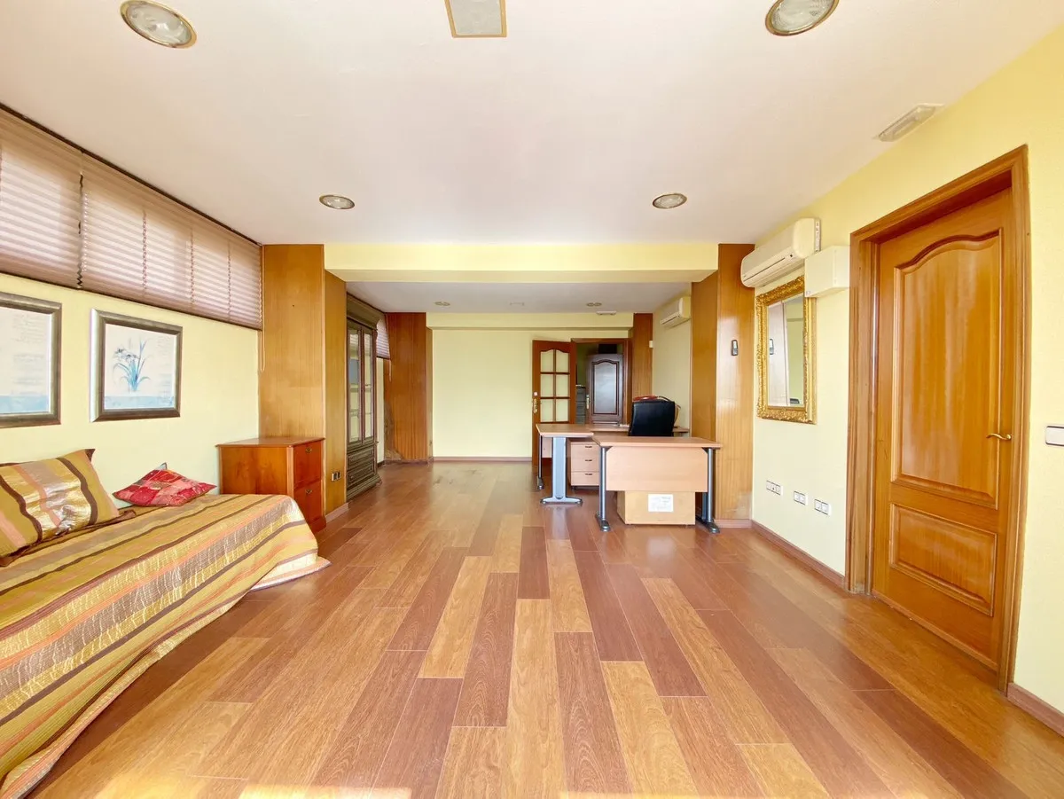 54ddeb01-0ea8-465f-85ea-d9879aa2a468