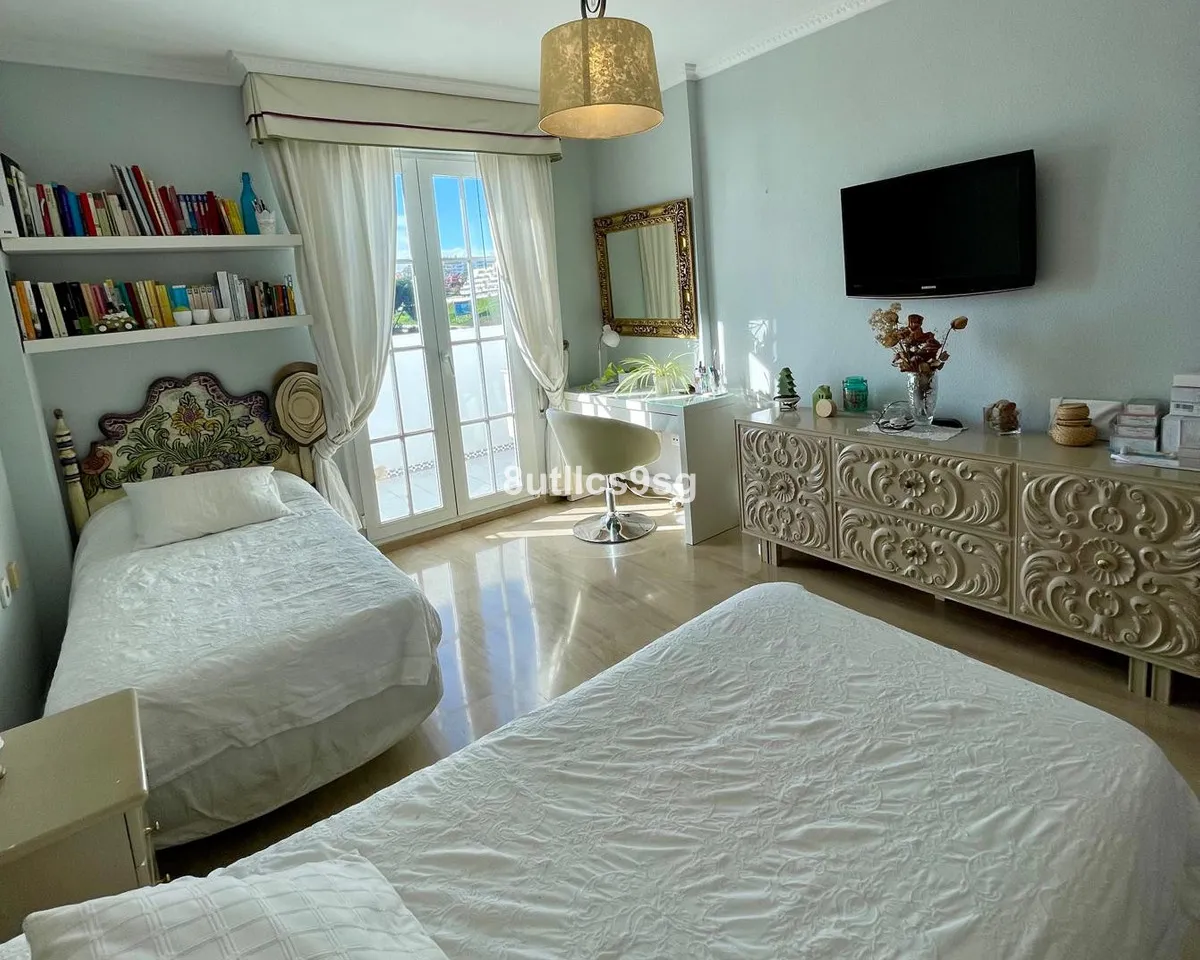 105a45f5-0039-4553-9870-766b4ca3fc69