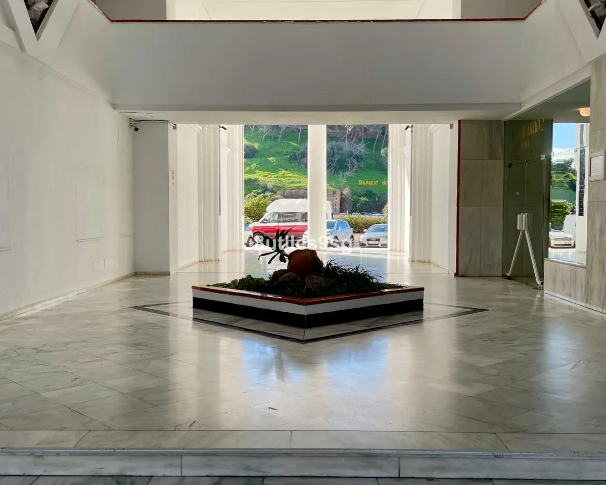 ea295081-9120-4dbe-8a28-34dd83a41c05