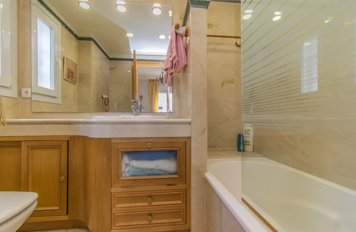 0fe194da-572f-4d92-a7ff-259b188866d1