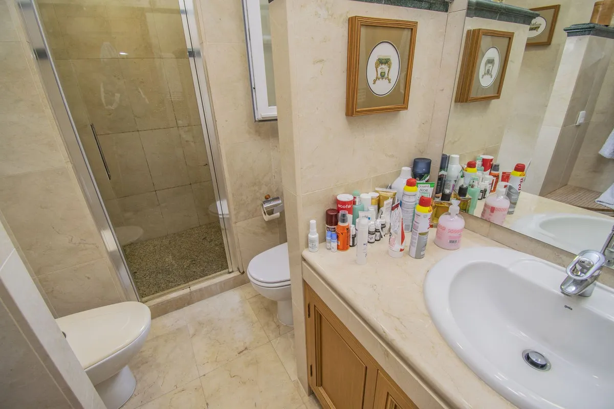 294e8b12-cca1-4f00-8a15-34fc7d411cd9