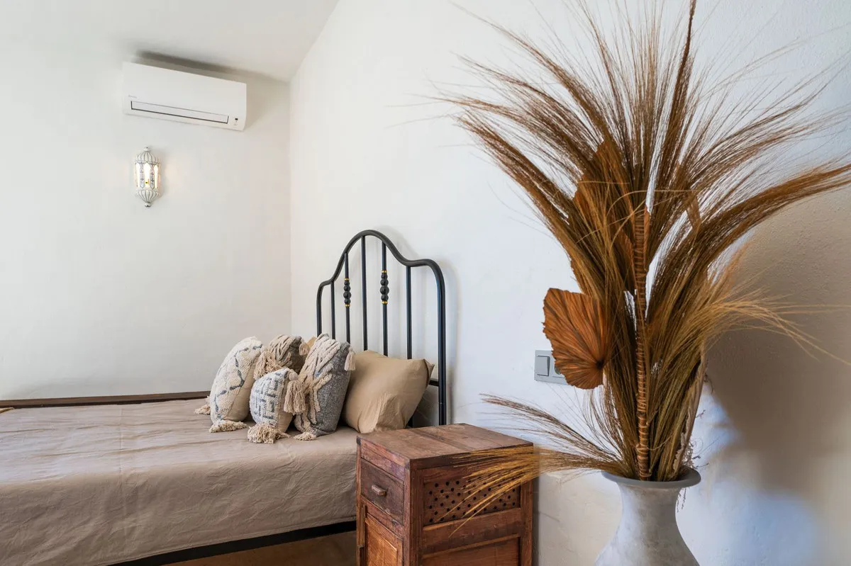 06fa0860-8f79-4702-b8e0-84d8b40b0728