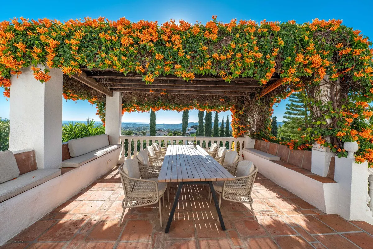 94eab898-c70f-43ea-a27f-02bc4a0bdf6e