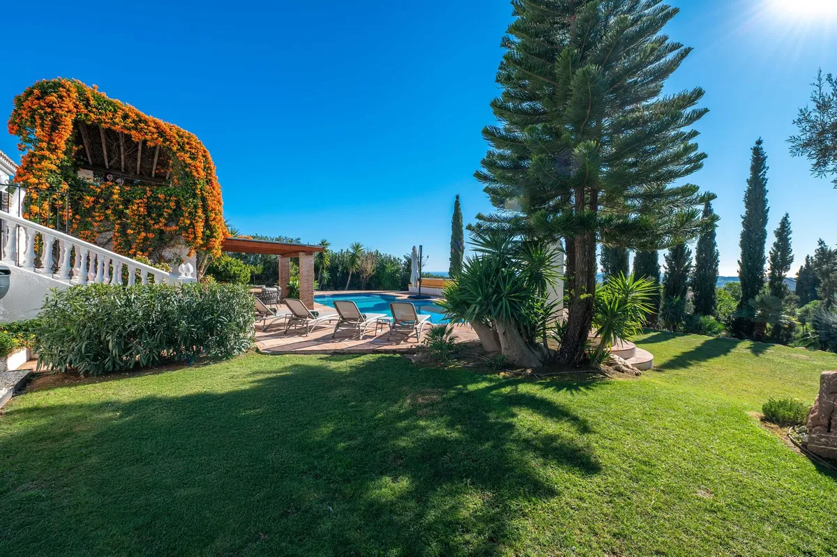 ab0e4bf2-b0e5-4c5d-b5e2-694398f51101