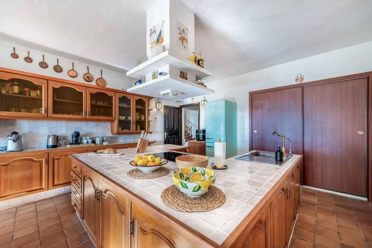 ba2652ae-840c-40b5-85da-f1ef3ae16000