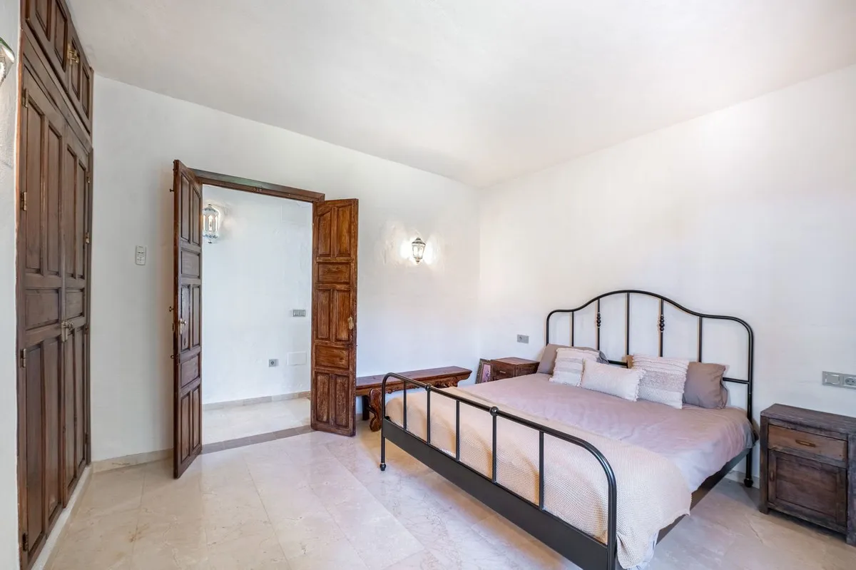 bb13f56a-1282-48d1-9277-dd18ed1ed9ac