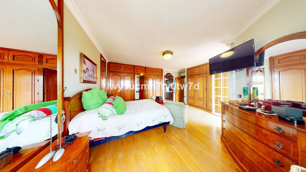 c8520719-b5ba-4a56-8630-b2c7703b77fe