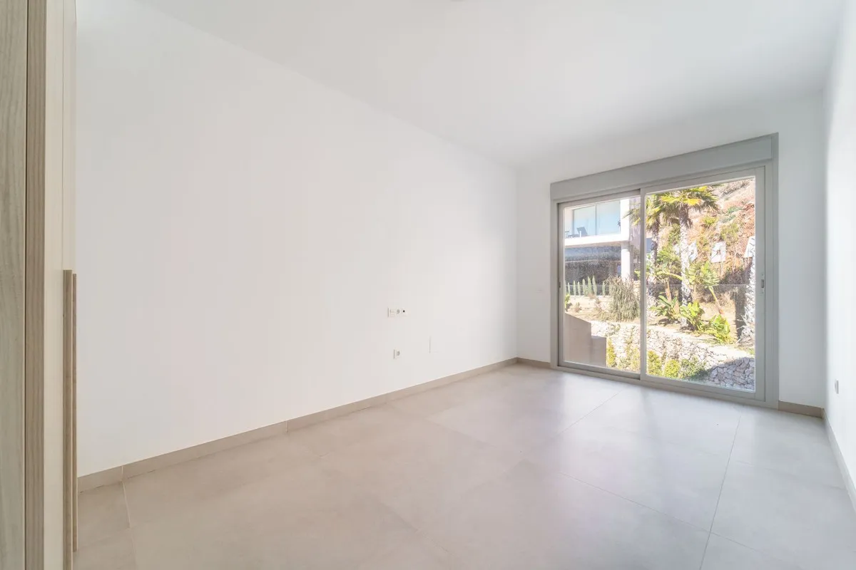 244e8866-7949-4a67-9b61-8b8525e5a5d3