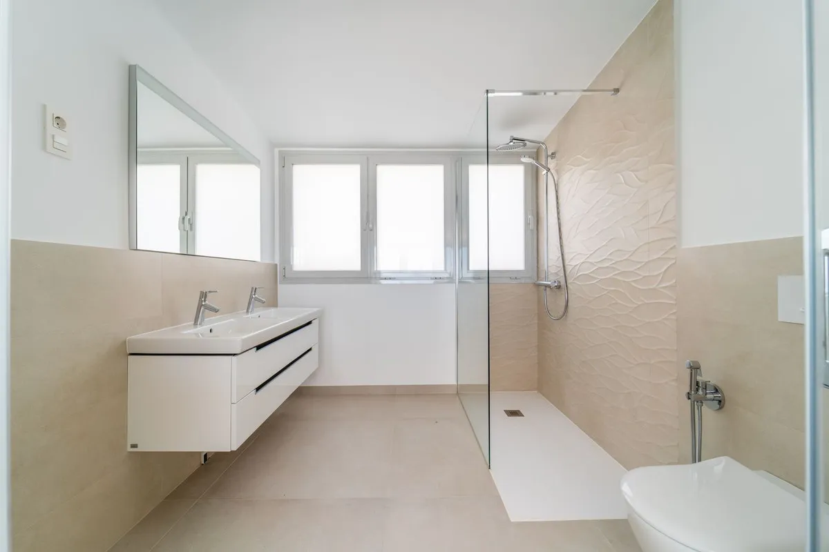 714fc8aa-6d64-4ea4-8c5d-689e00a49b75