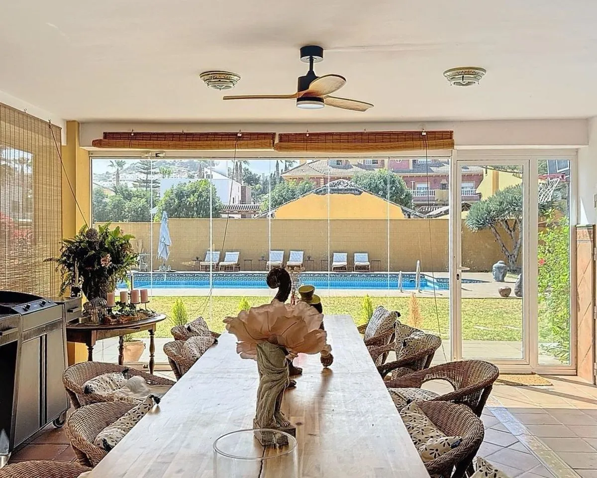 6b31660a-cdc8-4aab-8909-1ac9971f8e20