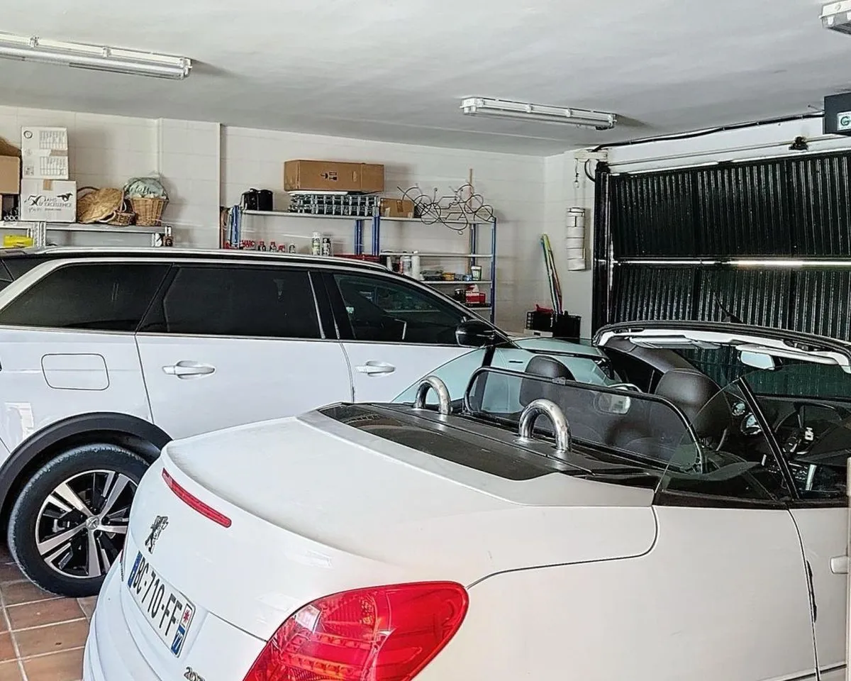 8e51f368-7db7-40fe-898b-d04de7acd681