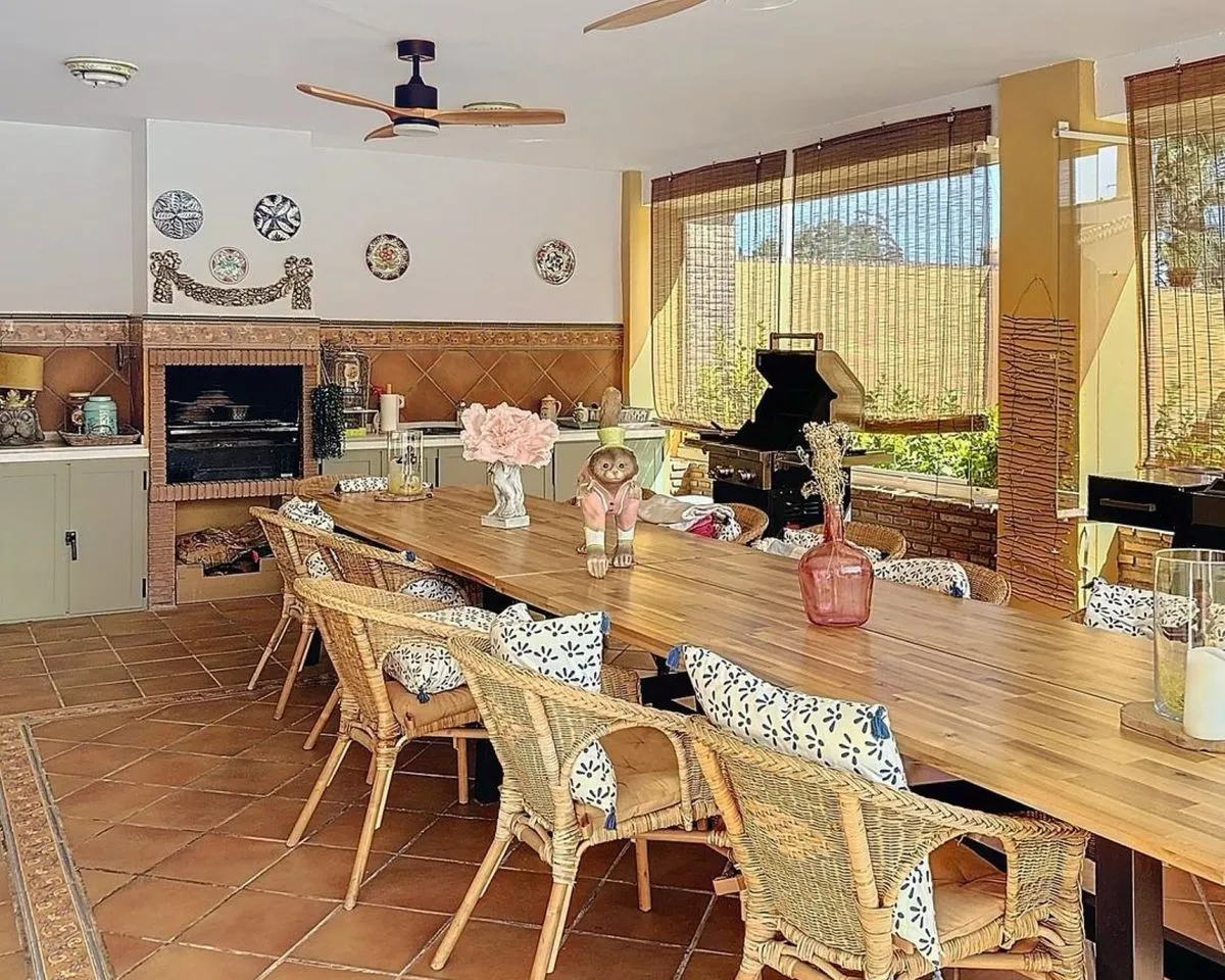 ad059244-32c8-4c2c-b459-31f92828e3c0