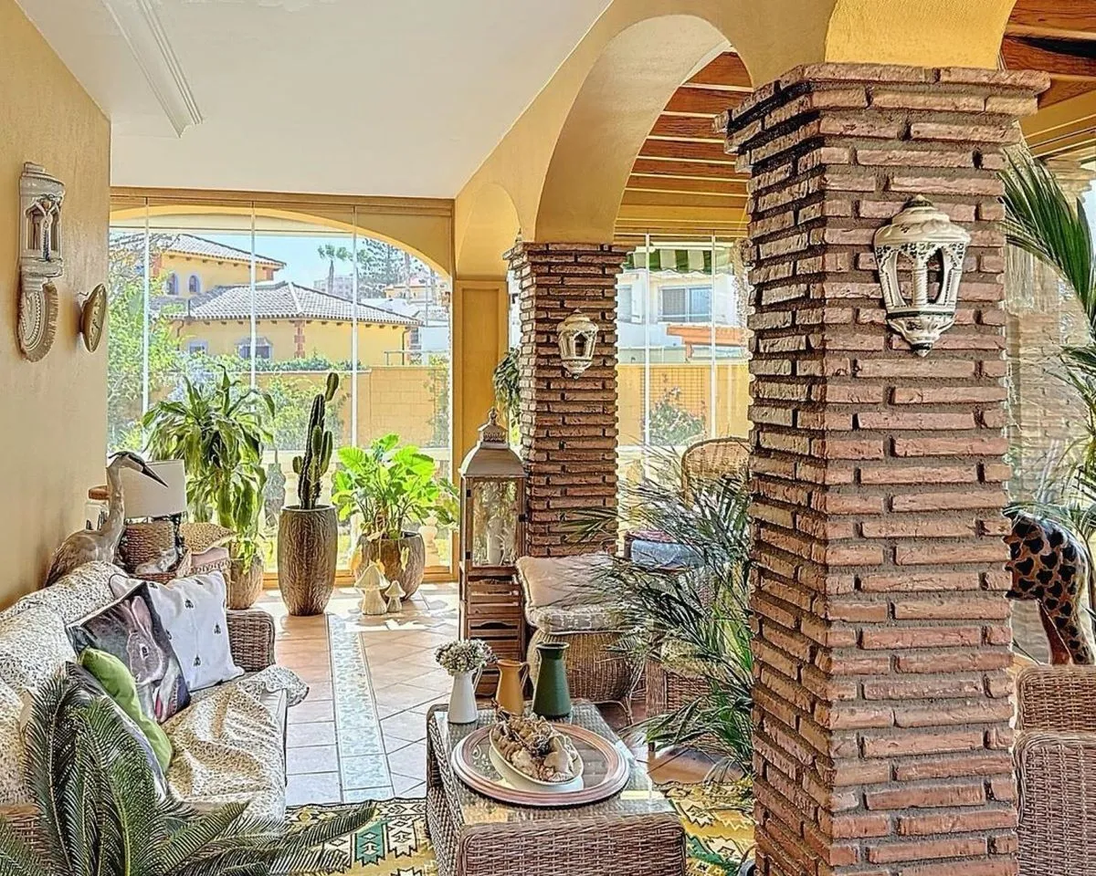 bf6c82b2-e861-4615-b04b-2cd2f294fdba