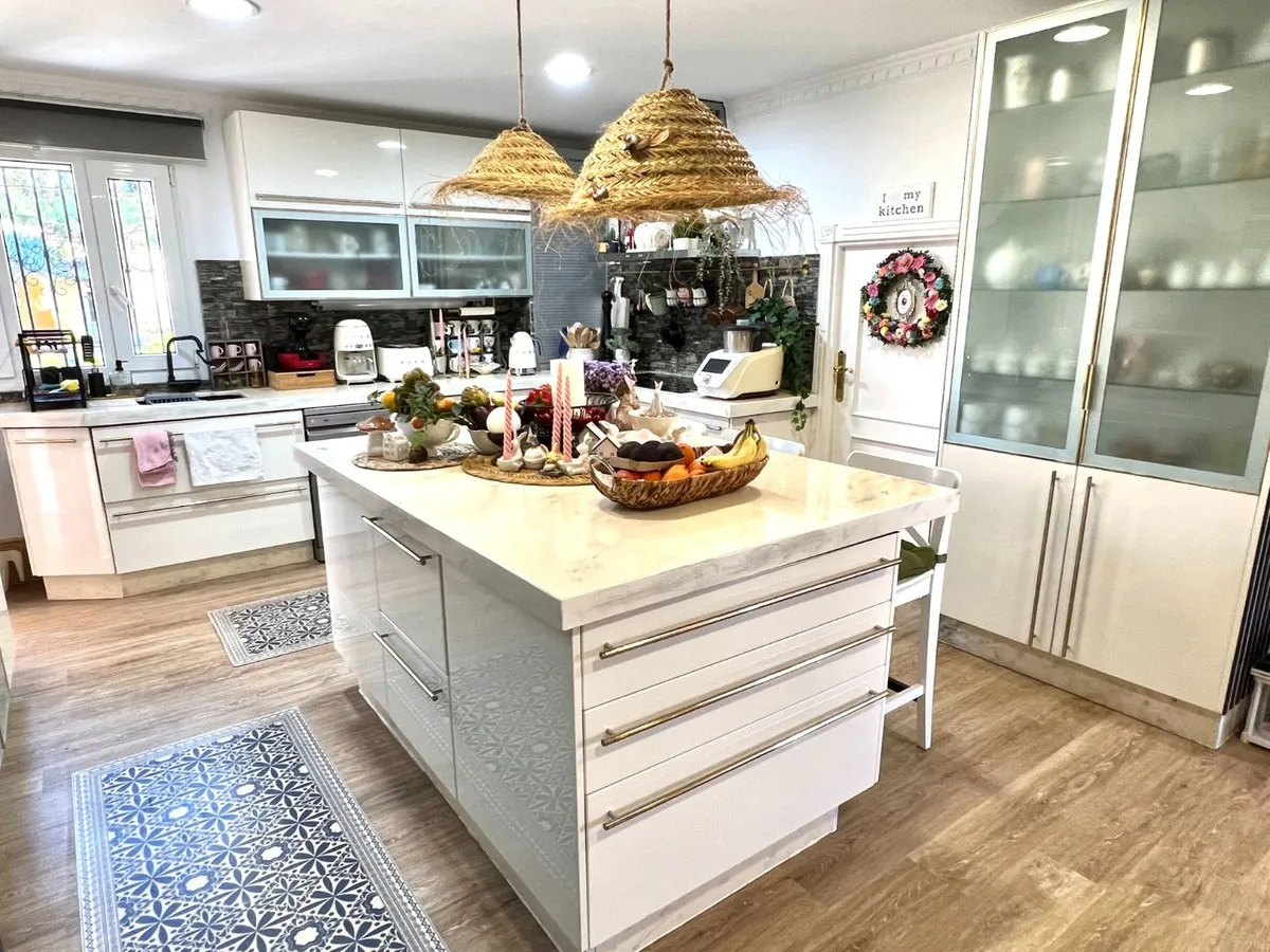 e63631d0-93e1-4664-8616-9c9f637fca23