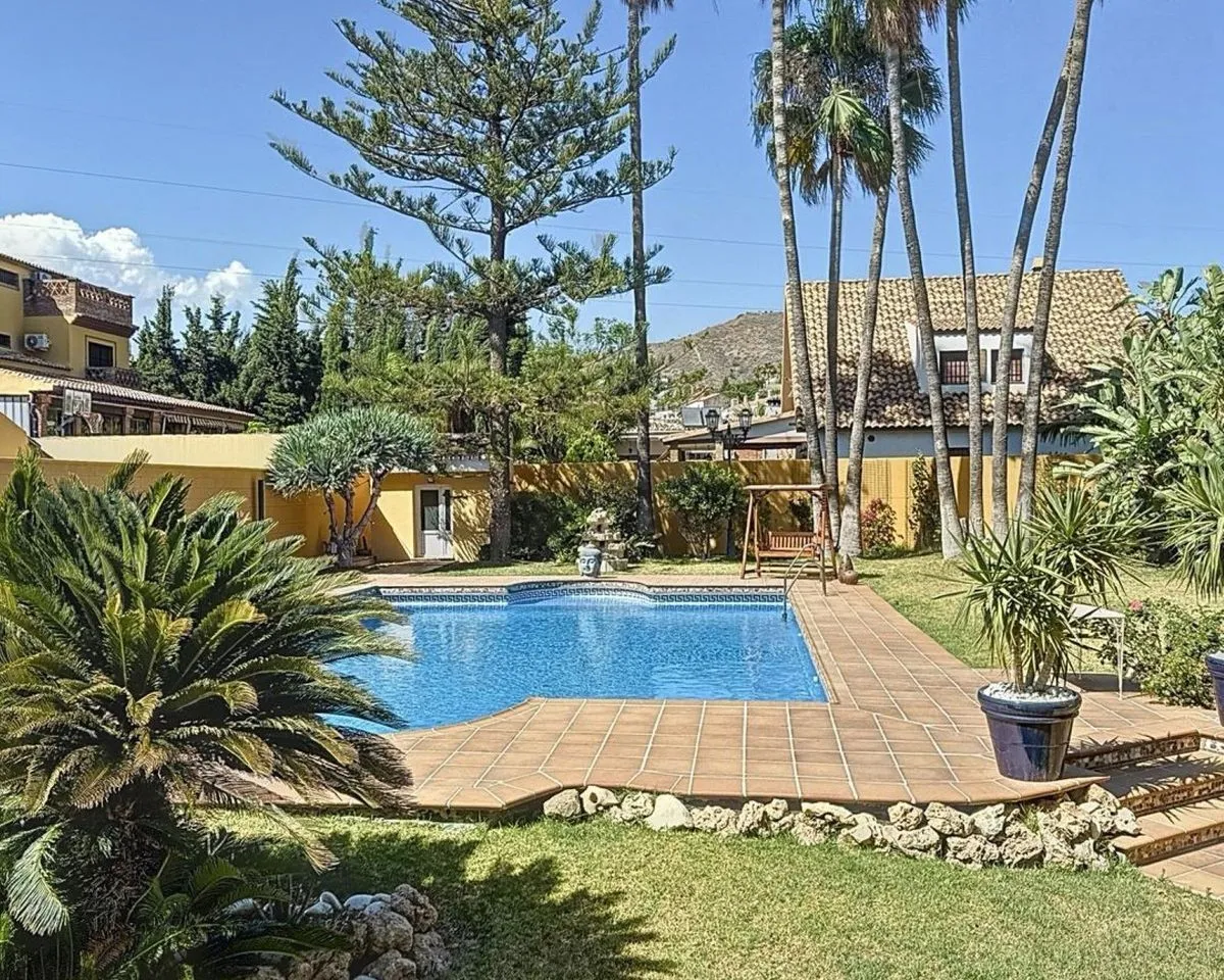 e794ee97-d075-45b0-b336-101594c902a0