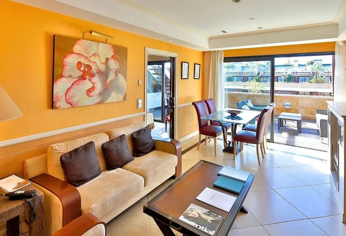 923e7def-e6c7-420f-afa0-233122b4f677