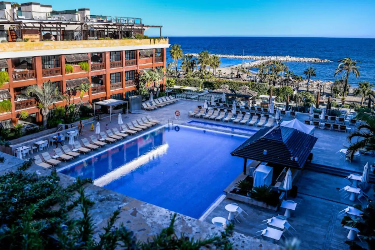 e6cef960-da76-4224-9ebe-952baee6d586