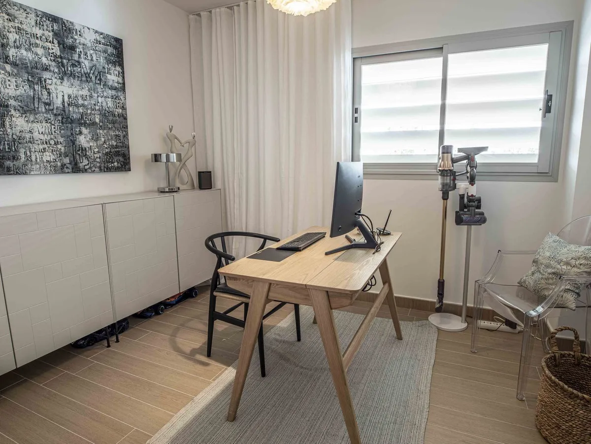 2f7d557d-3642-472b-893d-effe9962e9be