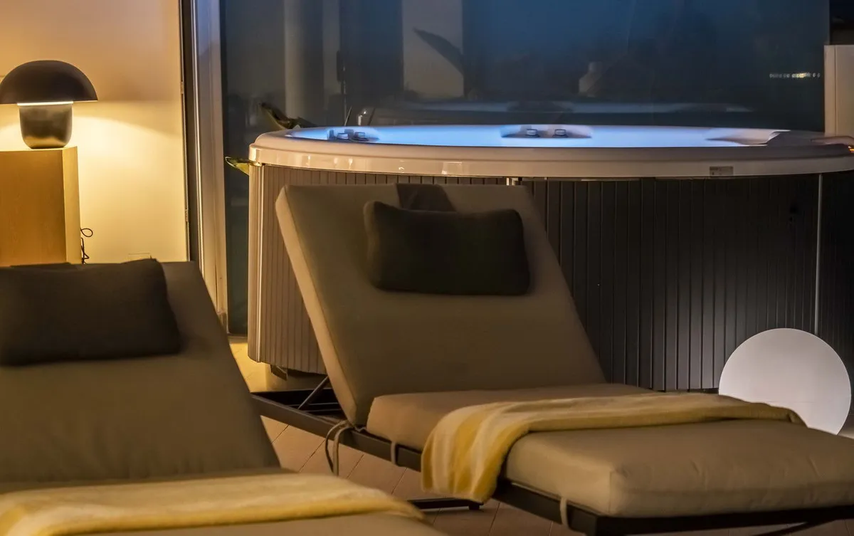 5c42bd4b-1bc9-4b15-91cf-2ce4c3ea9faa