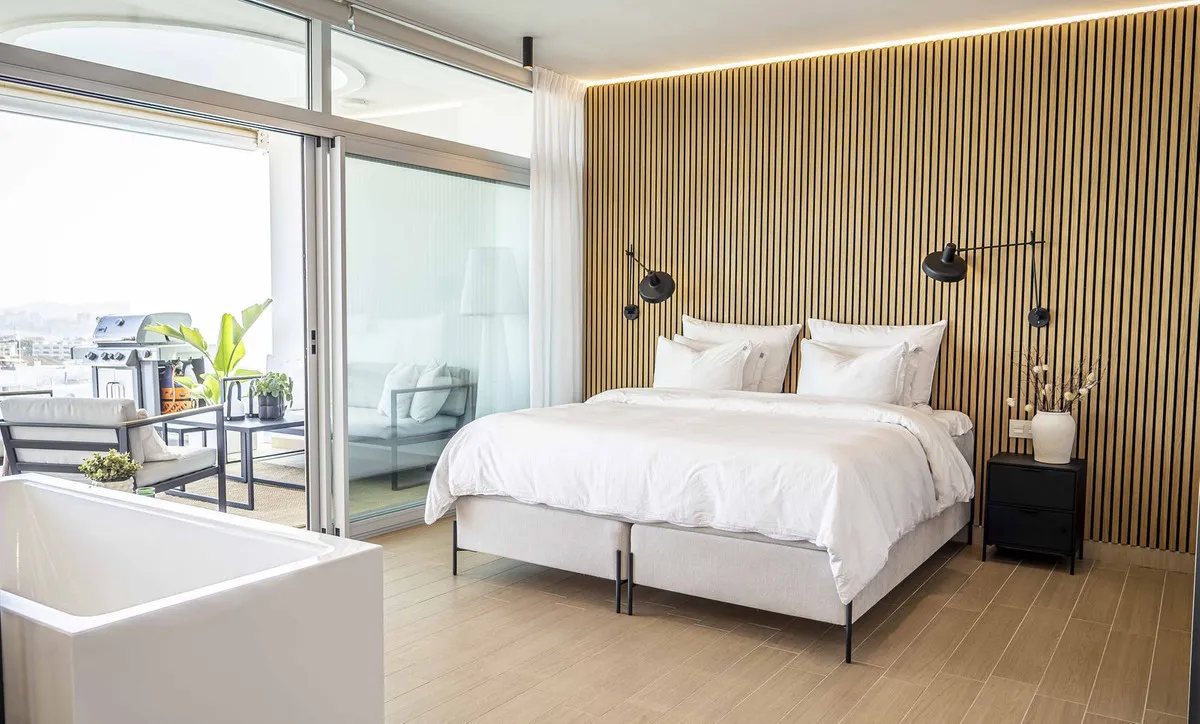 ac1597d1-c790-4c0e-a0c4-67c92b4a416b