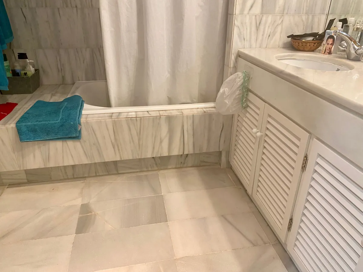 047ac329-17a3-41be-9ca7-58f629e768cb