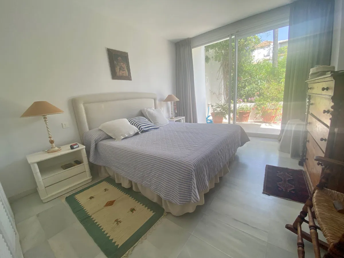 b8330a14-dd64-4531-9ade-21bce313fffe