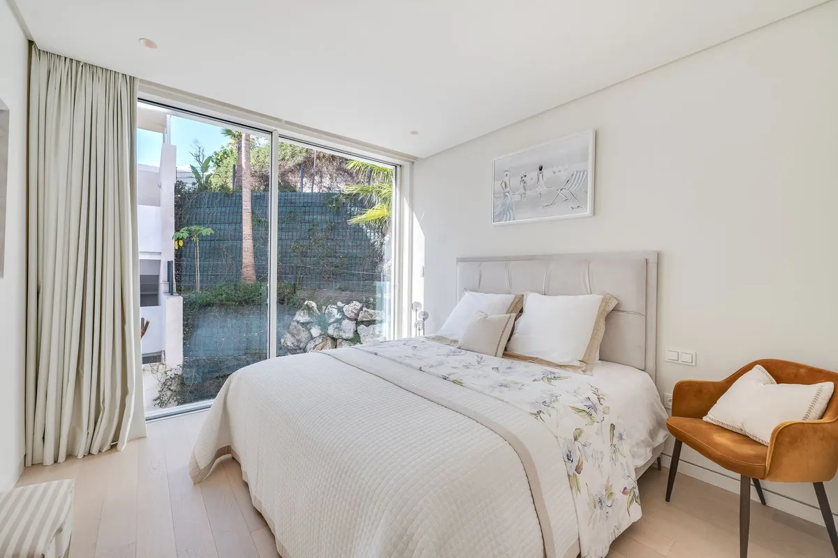 5e49ea56-6df5-466e-8990-72730d8dd4e6