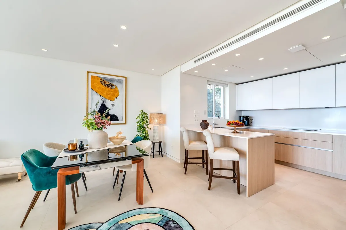 8aebce11-778f-423e-a54f-70577d69c310